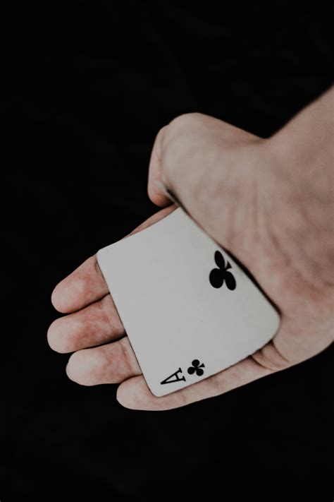 How Do You Do Magic Hand Tricks? 10 Mind-Blowing Moves Revealed 🪄