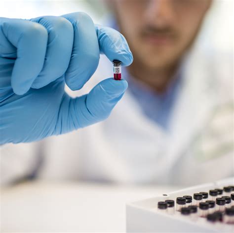 Walgreens halts expansion of Theranos centers | Fortune