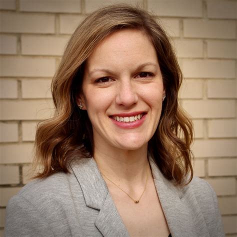 Andrea Roth, PsyD — Thriving Minds