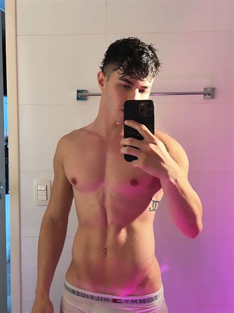 Futrikei on Twitter: "Gustavo rocha no Only fans, fariam? https://t.co/SHJDBeS6GY" / Twitter