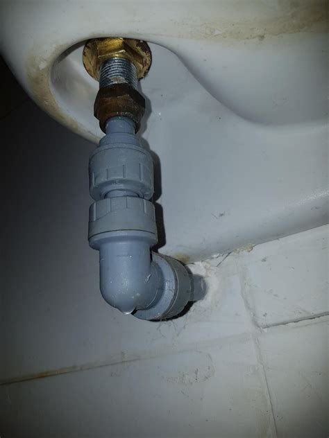 Slow leak from tap : Plumbing