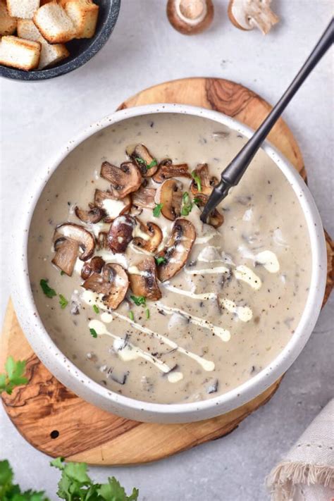 Easy Creamy Mushroom Soup - Veggie Desserts