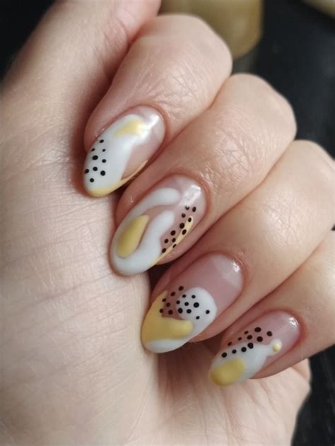 Маникюр, гель-лак. Жёлтый, белый маникюр. | Nails, Beauty