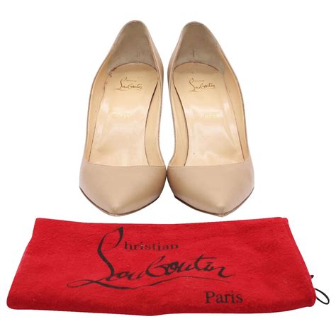 Christian Louboutin Apostrophy 100 Pumps in Nude Nappa Leather Flesh