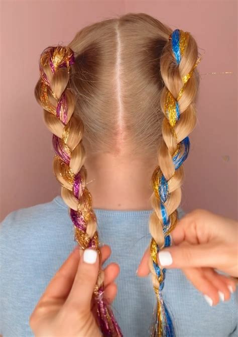 How to Use Hair Tinsel - Stylish Life for Moms