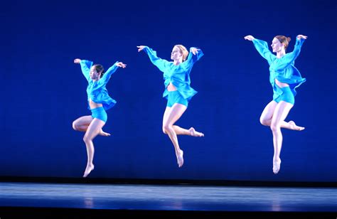 MaileJulieAmber-small - Michael Chybowski Lighting Design