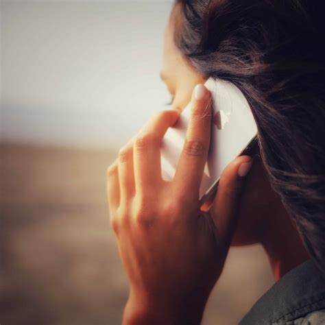 5 Ways To Call Across Borders From Your Smartphone
