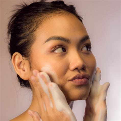 Facial Cleansing Foam - Gotu Kola & Sericin – Bodia Apothecary