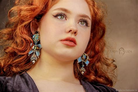 Серьги-пусеты: Патриция. Серьги Сваровски. Ассиметричные серьги ...