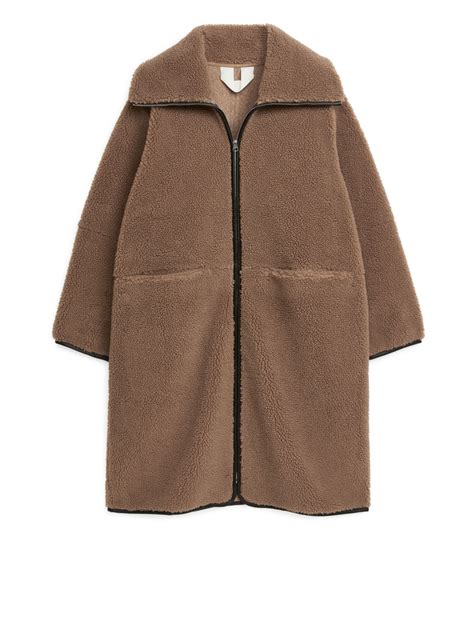 Leather Detailed Pile Coat - Beige/Black - ARKET IT