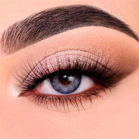 Makeup That Looks Natural With Blue Eyes | Saubhaya Makeup