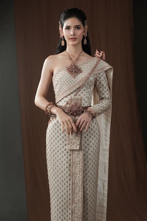 Thai bridal by Peony Wedding Studio, Chiang Mai :: Behance