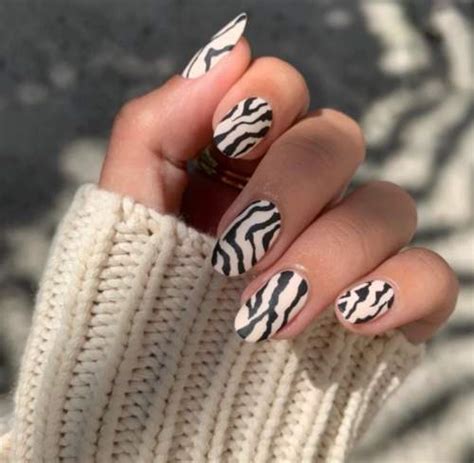 Осенний маникюр 2022: дизайн +120 новых фото - Modnail.ru - Красивый ...