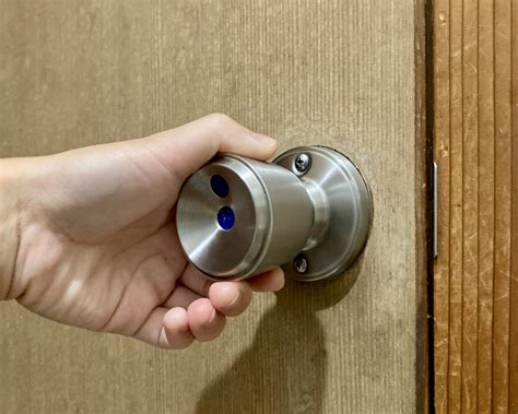 自分でできるドアノブの外し方を解説！タイプ別の外し方や注意点もご紹介！