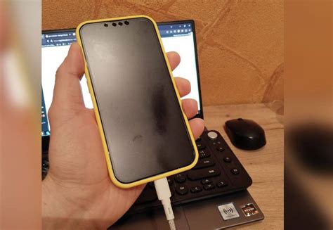 Почему ни в коем случае не стоит покупать матовое стекло на iPhone и ...