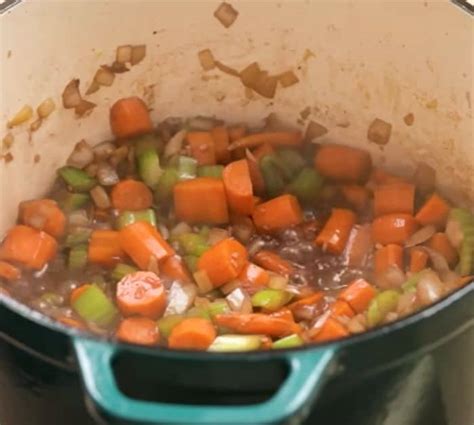 Easy and Hearty Beef Barley Soup