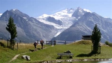 Naked Alps hiker loses appeal | CBC News