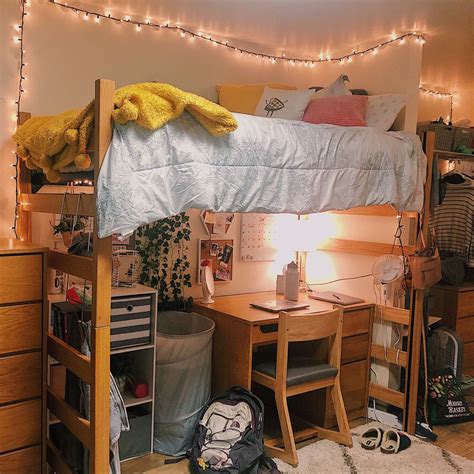 College Dorm Lofted Bed Ideas | Dream dorm room, Cool dorm rooms, Cozy ...