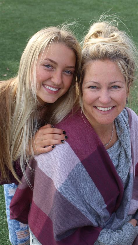 Fight night is always better with @draftkings #DKPartner | Sydney