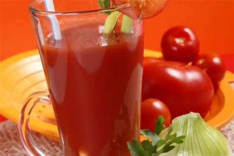 Томатный сок с сельдереем в бутылках - Рецепт | Bonapeti.ru
