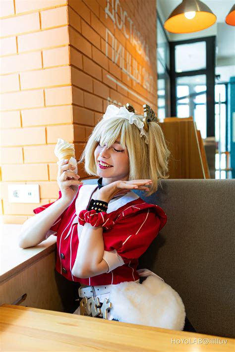 Burnice cosplay Zenless Zone Zero | HoYoLAB
