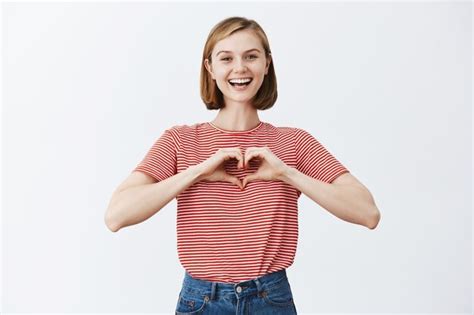 showing love pictures