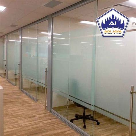 tukang partisi kantor kaca aluminium custom murah  bekasi adi jaya