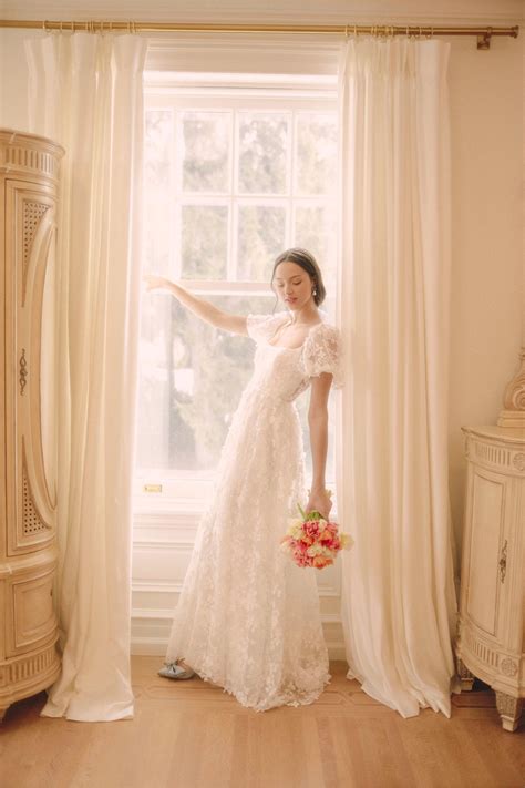 36 Best Places to Buy Wedding Dresses Online