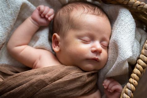 newborn baby dr gary swift