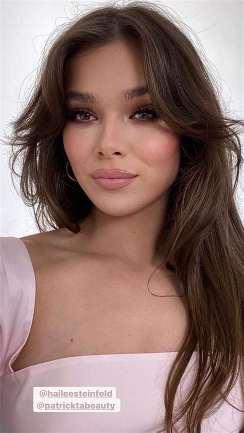 Hailee Steinfeld Completely Unrecognizable At 2021 Met Gala In 2021