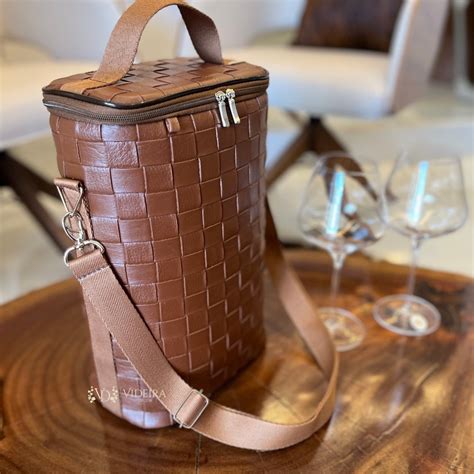 Bolsa Termica Para Vinho E Taça - Bolsa Térmica Cabernet Porta Vinho Wine cooler Bag selada CACAU 02 ...