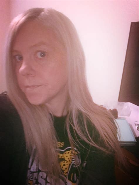 Went platinum ice .. from auburn : r/Hair