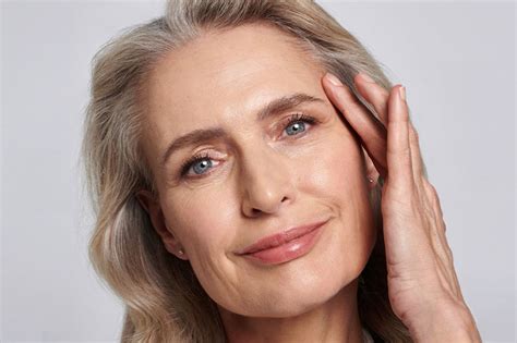 Како да го сокриете уморот и возраста! Eucerin Hyaluron-Filler ...