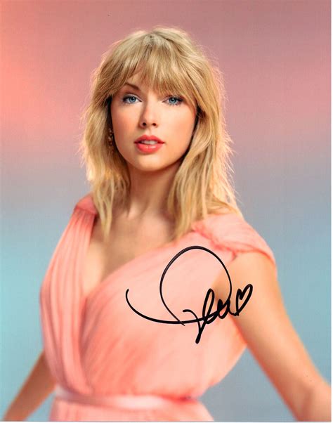 Autographed Taylor Swift 8 x 10 Photo Signed Nice on eBid United States
