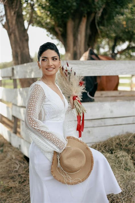 Latina Maids Photos, Download The BEST Free Latina Maids Stock Photos