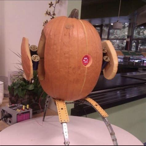 Spooky Glados the Protector of Carrot Cake : r/BossFights