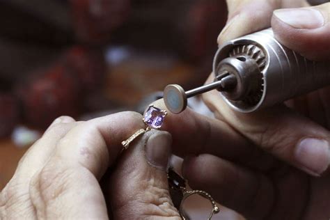 handmade  custom  jewellery  perfect expression