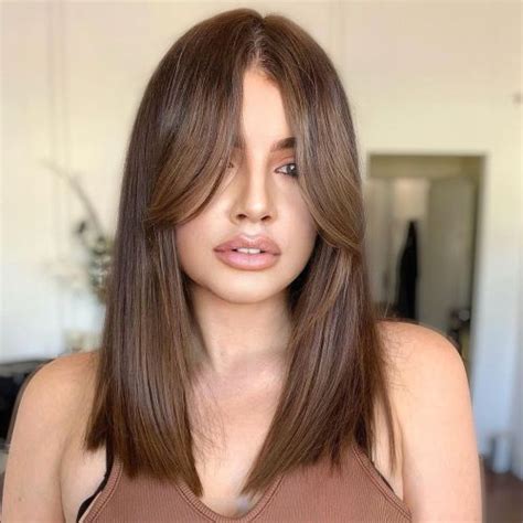 30 Low Maintenance Medium Length Hairstyles for 2025