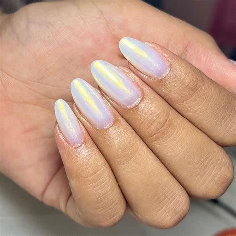 Cores Claras Para Unhas - Unhas decoradas: cores claras para usar até o fim de 2024