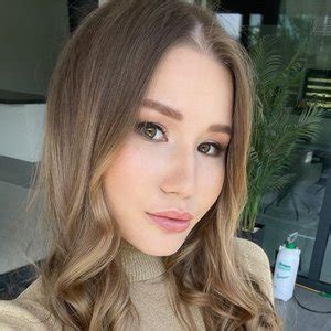 amalia davis amaliadavisxxx ameliaxdavis nude leaks onlyfans