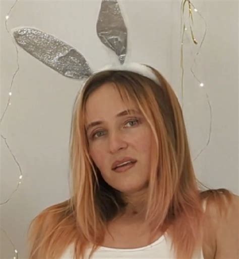 Video 6 min .Christmas bunny yoga in white panties 4K. - Marta | Boosty