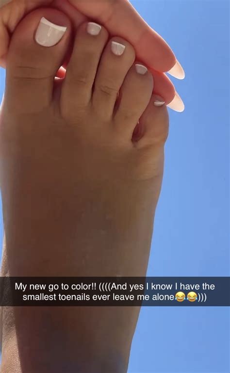 Catherine Paiz's feet