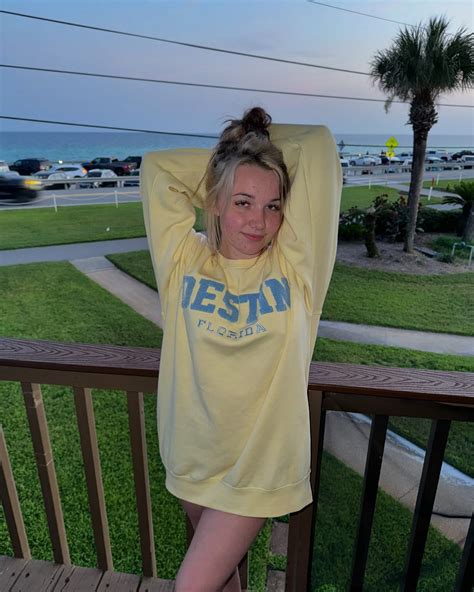 Ashlyn Hopee - Ashlyn Hopee added a new photo.