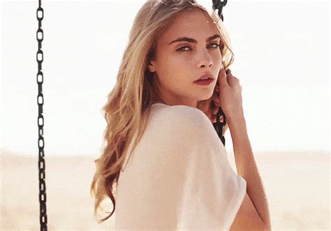 Cara Delevingne Pretty Girl GIF - Find & Share on GIPHY