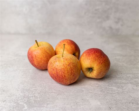 Royal Gala Apples - Punnet – Fresh Farm Deliveries