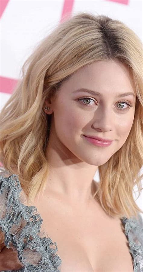 Lili Reinhart - Girl Celebrity | Blonde beauty, Beauty girl, Beauty