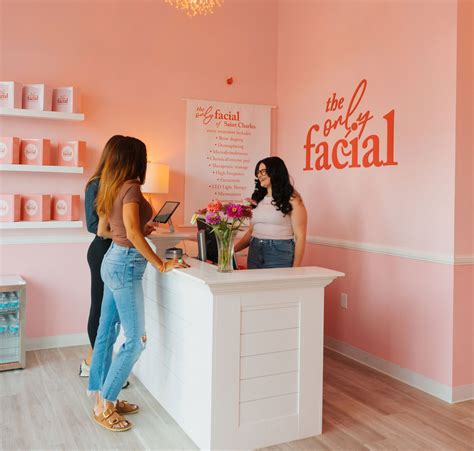 Signature Facials In Creve Coeur, MO | The Only Facial