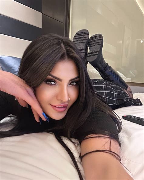Dolly Queen (@dolydiva) • Instagram photos and videos