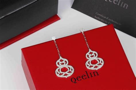qeelin耳钉,qeel手链,qeel项链(第12页)_大山谷图库