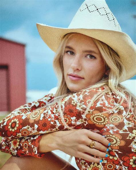 mackenzie carpenter singer  united states biography wiki